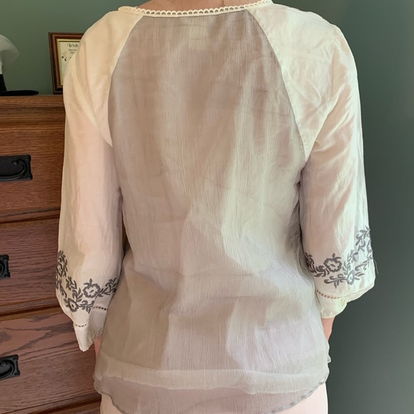 Women’s cotton & silk top with two layers and embroidery. Size S. EUC - Picture 3 of 8